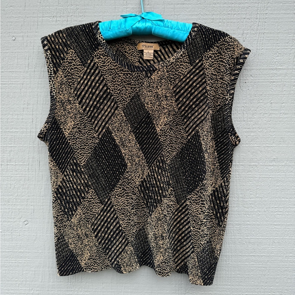 Pleated Tank